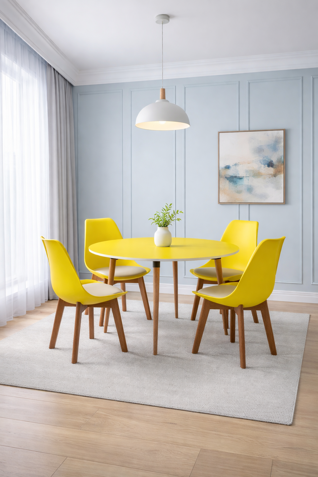 Tulipdine Round Restaurant Table (4 Seater)